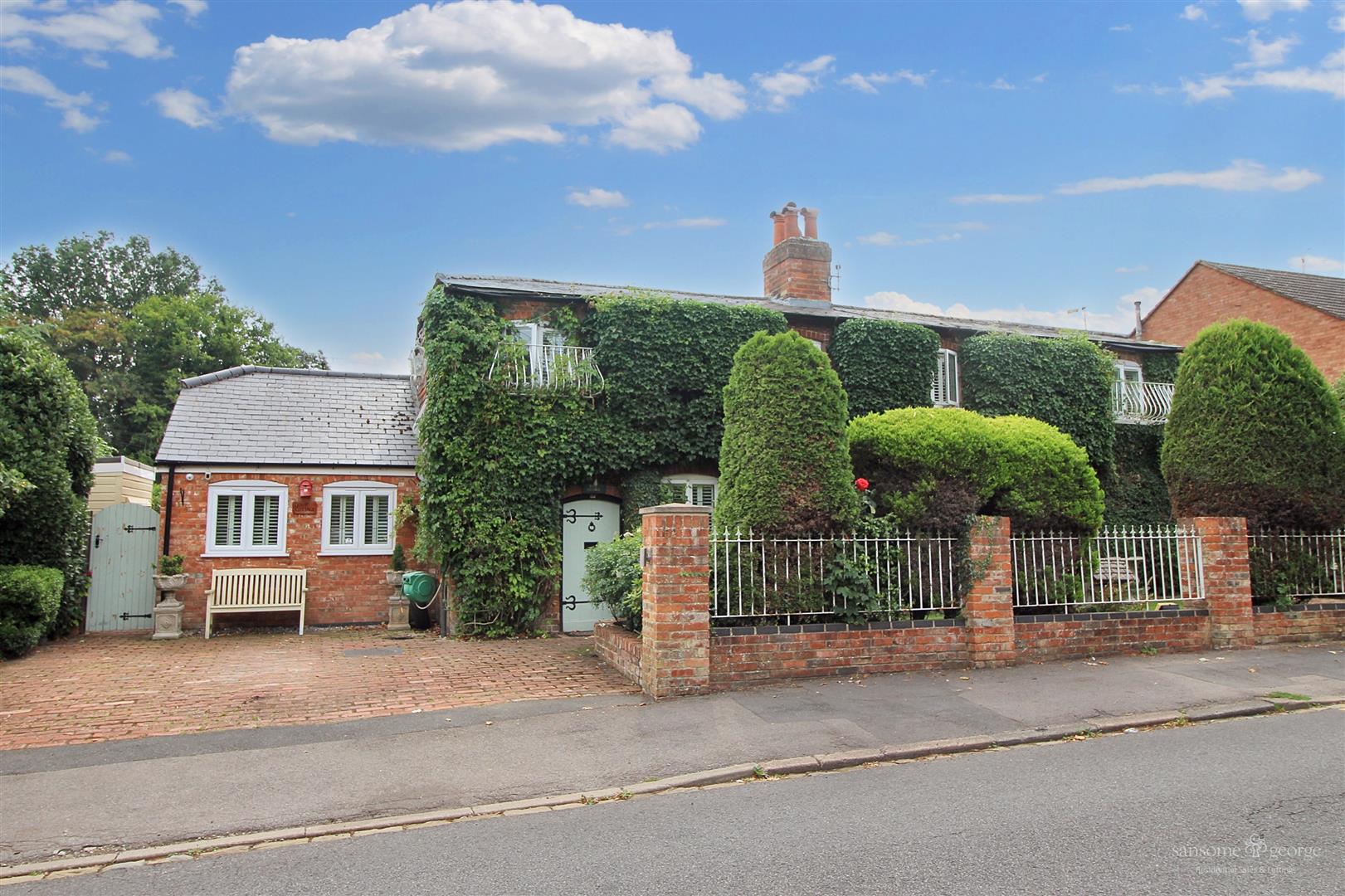 Kentwood Hill, Tilehurst, Reading